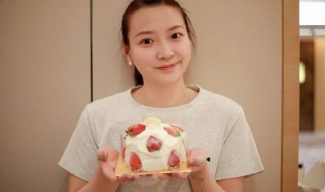 奥运名将多面人生：甜蜜新婚 从商当院长身份不设限