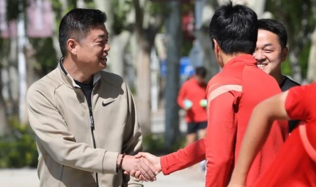 球探体育网页版-金钟夫与河北队汇合：球队依然困难 希望各司其职