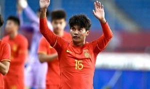 老蒯要来了？跟队：19岁蒯纪闻参与海港赛前合练，首秀逐步临近